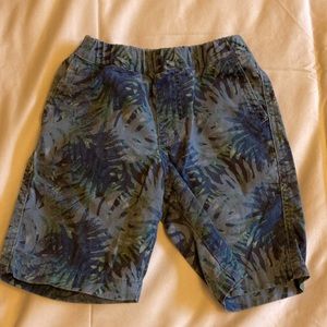 Uniqlo boys print shorts